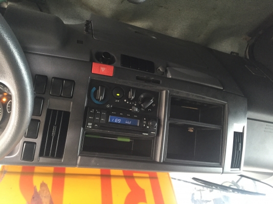 6ล้อ ISUZU NMR130 ปี2555.