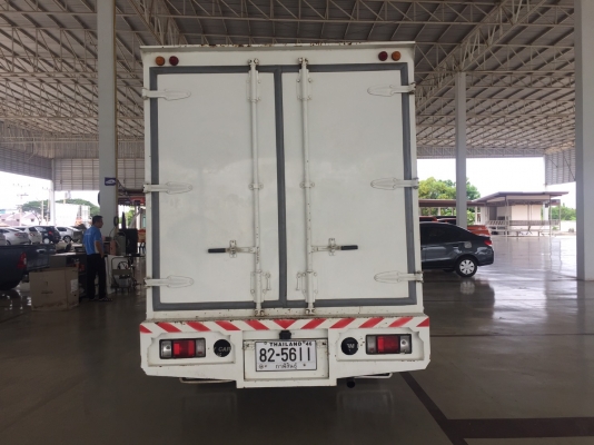 6ล้อ ISUZU NMR130 ปี2555.