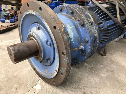 ขายมอเตอร์เกียร์หน้าแปลน Cycro drive Sumitomo 30HP. 380V made in Japan อัตราทด 1:17 สภาพดีเดิมๆ พร้อมใช้งาน