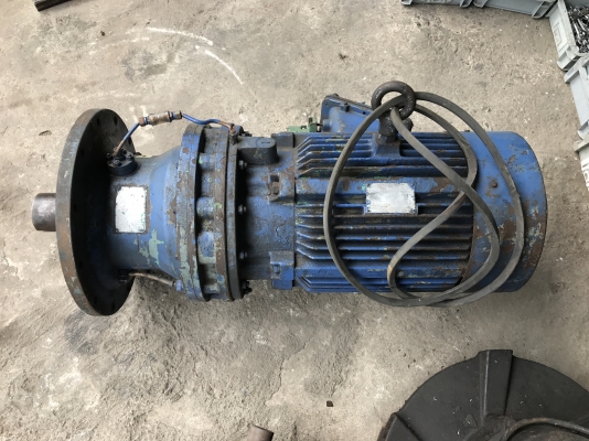 ขายมอเตอร์เกียร์หน้าแปลน Cycro drive Sumitomo 30HP. 380V made in Japan อัตราทด 1:17 สภาพดีเดิมๆ พร้อมใช้งาน