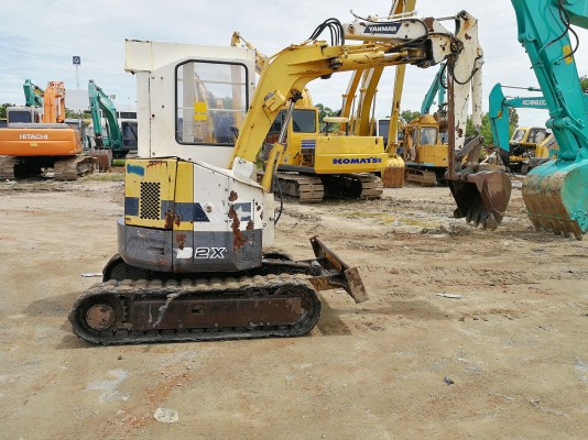 ขายครับYANMAR B2X สภาพสวยๆๆครับ ชั่วโมงต้องครับ รถขุดเล็กกะทัดรัด ราคาไม่แพงครับ สนใจติดต่อ โทร.0851562314 k.บอย