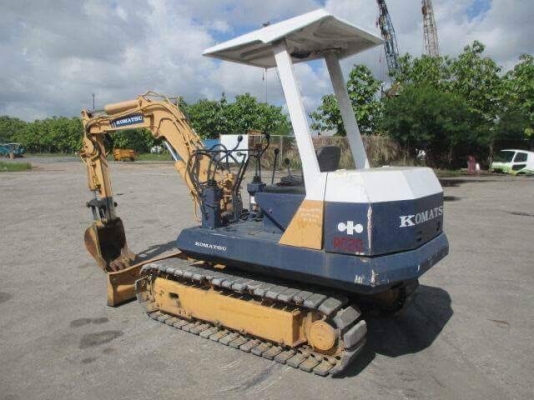 ขายรถขุดแบคโฮ KOMATSU Pc20-5 รถเก่านอกแท้100\% (เครื่อง3สูบ มีลายหัวกระแทก แทรคก้อนยาง)เครื่องแน่น ระบบไว รถพร้อมใช้งาน เอกสารใบอินวอยครบ (รถสวยๆเดิมๆอย่ารอช้า)        ????ราคา 250,000 ต่อรองได้ครับ???? ☎️096-3268553 (สถิตย์พันธ์) ID LINE 0963268553 ????ร้