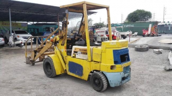 รถตัก KOMATSU SD15-3 จาก280,000 เหลือ 249,000 บาท รหัสสินค้า : 81004662 www.nihonmono.com