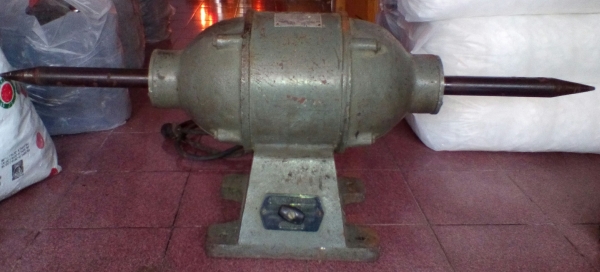 เครื่องขัดชิ้นงานเพลาแหลม 1 แรงม้า ลดเหลือ 2,000 บาท