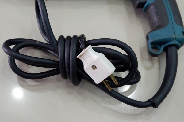 สว่านโรตารี่ มากีต้า Makita รุ่น 24MM HR2460F 780 วัตต์ สภาพดี พร้อมใช้งาน สว่านโรตารี่ มากีต้า Makita รุ่น 24MM HR2460F 780 วัตต์ สภาพดี พร้อมใช้งาน