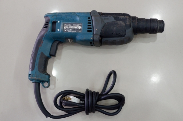 สว่านโรตารี่ มากีต้า Makita รุ่น 24MM HR2460F 780 วัตต์ สภาพดี พร้อมใช้งาน
