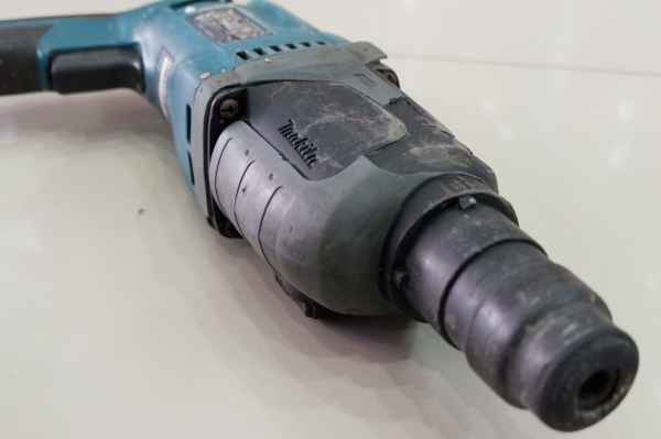 สว่านโรตารี่ มากีต้า Makita รุ่น 24MM HR2460F 780 วัตต์ สภาพดี พร้อมใช้งาน สว่านโรตารี่ มากีต้า Makita รุ่น 24MM HR2460F 780 วัตต์ สภาพดี พร้อมใช้งาน