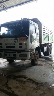 ขายรถ 10 ล้อ 2 เพลา กระบะเหล็กดั้ม อู่.สามมิตร ISUZU 360 ปี.51-ธ.ค รถแจ้งจอด ม.79 แล้ว ยางใส่ให้ครบ หัวเปลี่ยนเป็นหัวนอกมา รถพร้อมใช้ ราคา.1500000 สนใจรีบจองด่วนที่081-3531946 ต่อ.บางนา &amp; ไอดีลาย รถอยู่สุโขทัย