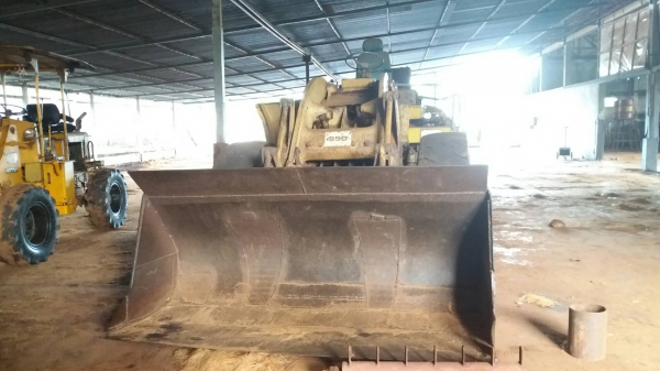 รถตัก CAT 950. / 73J 857. สนใจติดต่อ 081 - 6079515 รถตัก CAT 950. / 73J 857. สนใจติดต่อ 081 - 6079515