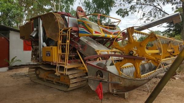 ขายรถเกี่ยวข้าวไอ้หนุ่มไวไฟ ปี53ช่วงล่าง12เครื่องJO8C 260เทอร์โบว์ สภาพพร้อมใช้งาน