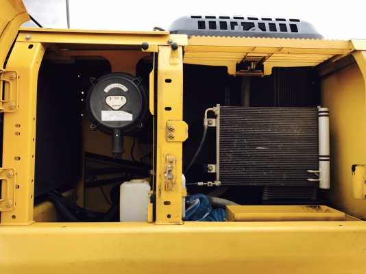 ขายด่วน!! KOMATSU PC200-8 สเป็คญี่ปุ่น สภาพสวยค่ะ
