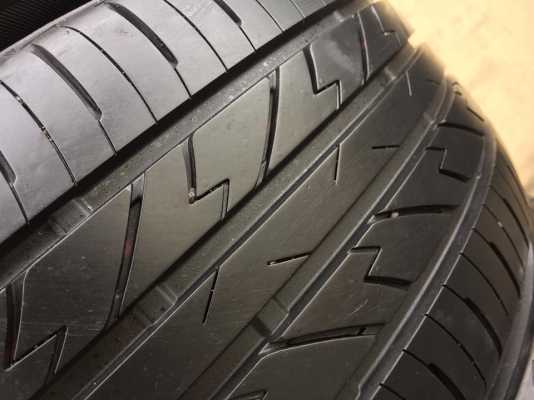 ขายยาง DAYTON DT30 (BY BRIDGESTONE) 225-40-18,235-40-18 ปี16 น้องๆป้ายแดง ยังเห็นตุ่มหน้ายางทุกเส้น ไม่มีปะ ไม่มีตำหนิ ชุดละ 7,500 บาท ขายยาง DAYTON DT30 (BY BRIDGESTONE) 225-40-18,235-40-18 ปี16 น้องๆป้ายแดง ยังเห็นตุ่มหน้ายางทุกเส้น ไม่มีปะ ไม่มีตำหนิ ชุดละ 7,500 บาท