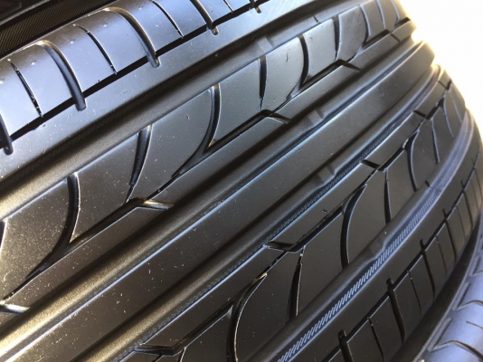 ขายยาง YOKOHAMA Earth-1 (MADE IN JAPAN) 215-60-16 ปี12 เหมาสำหรับคนที่เน้นสภาพ ดอกโคตรเยอะ ไม่มีตำหนิ ไม่มีปะ ชุดละ 2,500 บาท ขายยาง YOKOHAMA Earth-1 (MADE IN JAPAN) 215-60-16 ปี12 เหมาสำหรับคนที่เน้นสภาพ ดอกโคตรเยอะ ไม่มีตำหนิ ไม่มีปะ ชุดละ 2,500 บาท