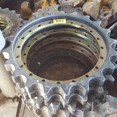 ริมสป๊อกเก็ต KOMATSU PC200-8 ของใหม่นำเข้าจากเกาหลี