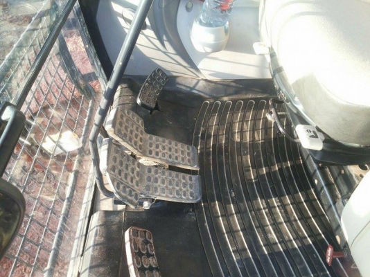 ขายรถแบ็คโฮ HITACHI ZX200-5G ใช้งานเพียง 7 พันชั่วโมง ขายรถแบ็คโฮ HITACHI ZX200-5G ใช้งานเพียง 7 พันชั่วโมง