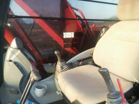 ขายรถแบ็คโฮ HITACHI ZX200-5G ใช้งานเพียง 7 พันชั่วโมง ขายรถแบ็คโฮ HITACHI ZX200-5G ใช้งานเพียง 7 พันชั่วโมง