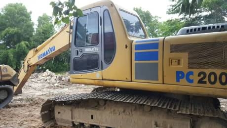 KOMATSU PC 200-6