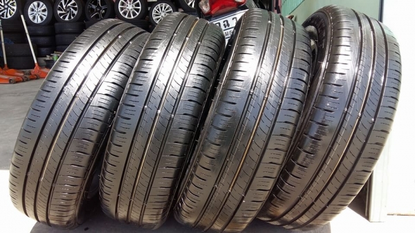 ขายล้อแม็กป้ายแดง avanza 15" ยางปี17 สนใจติดต่อร้าน ก.เจริญการยางครับ 081-3747940 ขายล้อแม็กป้ายแดง avanza 15" ยางปี17 สนใจติดต่อร้าน ก.เจริญการยางครับ 081-3747940