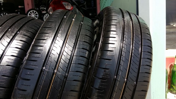 ขายล้อแม็กป้ายแดง avanza 15" ยางปี17 สนใจติดต่อร้าน ก.เจริญการยางครับ 081-3747940 ขายล้อแม็กป้ายแดง avanza 15" ยางปี17 สนใจติดต่อร้าน ก.เจริญการยางครับ 081-3747940