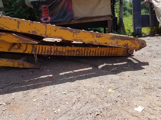 ขายสะพานท้ายใส่หางไฮโดรลิคเก่า.0815667535 ขายสะพานท้ายใส่หางไฮโดรลิคเก่า.0815667535