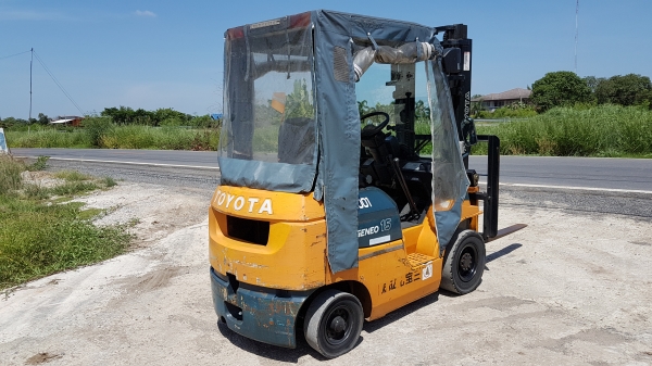 ขายด่วนรถยก TOYOTA 7FG15ยก1.5ตันเสาสูง3เมตรยางตัน4เส้นรถนอกเพื่งนำเข้ายังไม่เคยใช้งานในเมืองไทยเลย