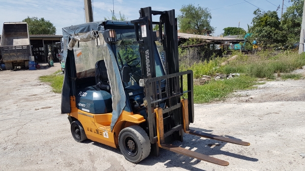 ขายด่วนรถยก TOYOTA 7FG15ยก1.5ตันเสาสูง3เมตรยางตัน4เส้นรถนอกเพื่งนำเข้ายังไม่เคยใช้งานในเมืองไทยเลย