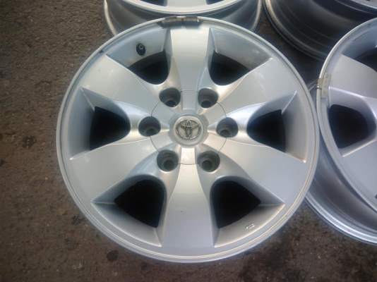 ขายล้อแม็ก Toyota Vigo สีบรอนซ์เดิมโรงงาน ขอบ 16 4 วง ราคา 4,800 บาท
