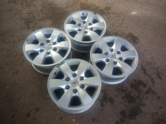 ขายล้อแม็ก Toyota Vigo สีบรอนซ์เดิมโรงงาน ขอบ 16 4 วง ราคา 4,800 บาท