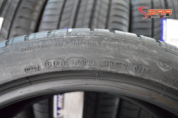 MICHELIN LATITUDE SPORT 3 N1 295/35R21 เส้นละ 18,500 บาท MICHELIN LATITUDE SPORT 3 N1 295/35R21 เส้นละ 18,500 บาท