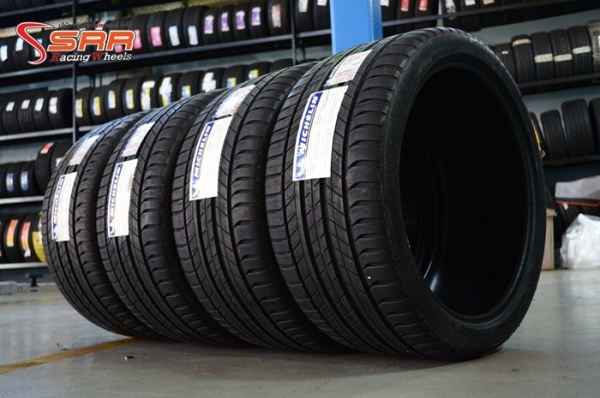 MICHELIN LATITUDE SPORT 3 N1 295/35R21 เส้นละ 18,500 บาท MICHELIN LATITUDE SPORT 3 N1 295/35R21 เส้นละ 18,500 บาท