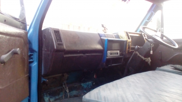 6ล้อ รถโดยสาร ISUZU NKR110 แรงม้า (คุณหนูกันมาวางเงินจองแล้วสามหมื่นบาทถ้วน)รถห้างแท้ ดาวน์98,000บาท