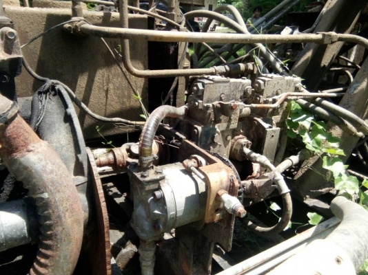 ขายด่วนรถเจาะน้ำบาดาล 2 เครื่อง ใช้งานอยู่ทุกวัน สภาพสวย