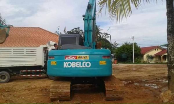 Kobelco SK140LC super XM รถสวย พร้อมใช้งาน 6000ชั่วโมง ราคาต่อรองได้ สนใจติดต่อสอบถาม 0872976734