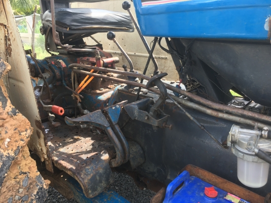 ขายรถไถฟอร์ด 6600 สองเพลาคานหน้าคาราโร่