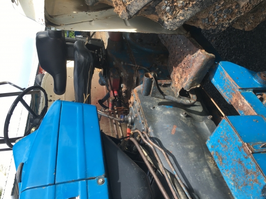 ขายรถไถฟอร์ด 6600 สองเพลาคานหน้าคาราโร่