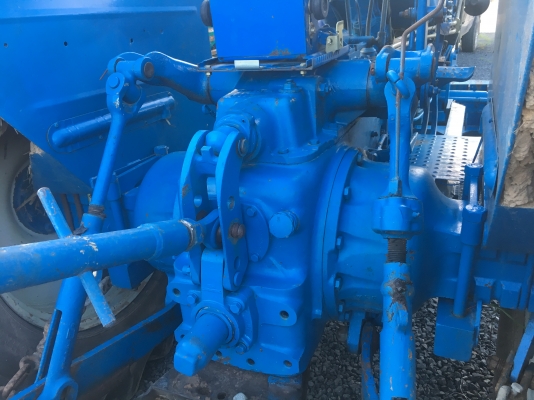 ขายรถไถฟอร์ด 7610