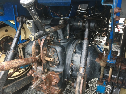 ขายรถไถ new holland ts90