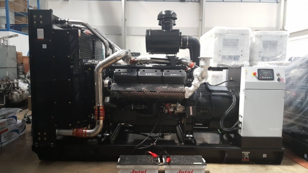 เครื่องปั่นไฟiราคาถูก ขนาด 5-1250KVA เครื่องปั่นไฟiราคาถูก ขนาด 5-1250KVA