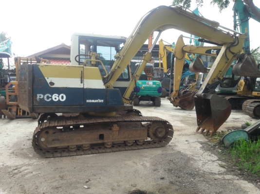 ขายKOMATSU PC60-6  เก่าญี่ปุ่นแท้  เดิมๆๆ  สภาพสวย  มีลายแย๊ก  5,XXX  ชั่วโมง  เครื่องปั๊มดี  ลองระบบกันได้ทุกวัน  โทร  089-3818694  ดวงนภา
