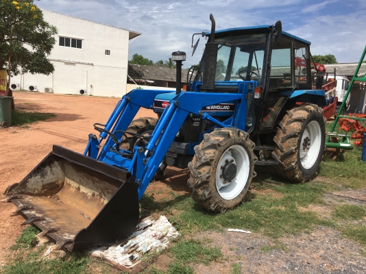 ขาย ฟอร์ด 4630 2เพลา ติดตักคานหน้าคาราโล่ 22xxชั่วโมง