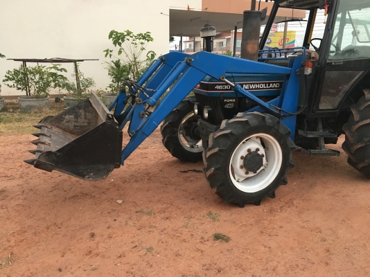 ขาย ฟอร์ด 4630 2เพลา ติดตักคานหน้าคาราโล่ 22xxชั่วโมง