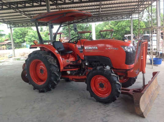 ขายรถไถคูโบต้าL4708สภาพสวยพร้อมใช้งานพร้อมอุปกรณ์ใบดัน+ผานพรวนราคา390,000. ราคาต่อรองได้เล่มทะเบียนครบ #จัดส่งฟรี สภาพเดิมทั้งคันสีเดิมจากโรงงาน สนใจโทร084-5575695,086-0631832 #ดูรถได้ที่บ้านเกาะลำไยอำเภอคลองขลุงจังหวัดกำแพงเพชร