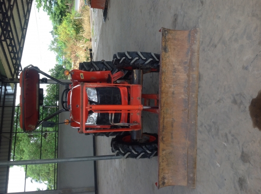 ขายรถไถคูโบต้าL4708สภาพสวยพร้อมใช้งานพร้อมอุปกรณ์ใบดัน+ผานพรวนราคา390,000. ราคาต่อรองได้เล่มทะเบียนครบ #จัดส่งฟรี สภาพเดิมทั้งคันสีเดิมจากโรงงาน สนใจโทร084-5575695,086-0631832 #ดูรถได้ที่บ้านเกาะลำไยอำเภอคลองขลุงจังหวัดกำแพงเพชร