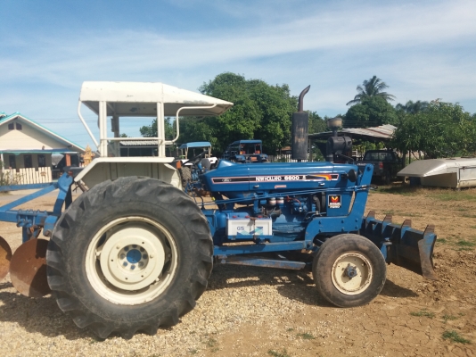 ขายรถไถฟอรด6600ที5แท้เต็มคัน