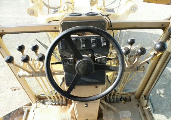 ขายรถเกรด 140H#APM2XXX ปี2005  10,000ชม. นำเข้า USA  092-929-9942 ธีรเทพ (แบงค์)