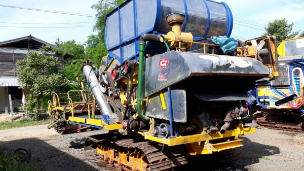 ขายรถเกี่ยวข้าว