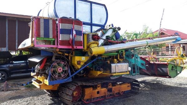 ขายรถเกี่ยวข้าว