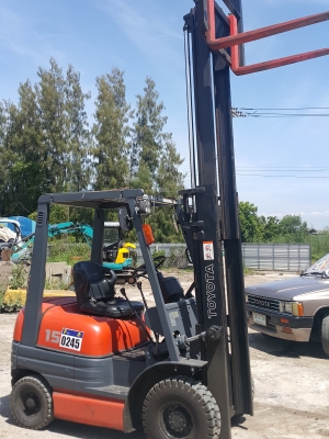 รถฟอร์คลิฟต์ TOYOTA 6FGL 15 ยก 1.5 ตัน ยกสูง 3 เมตร รถเก่านอกพึ่งนำเข้ามา รถพร้อมใช้งาน