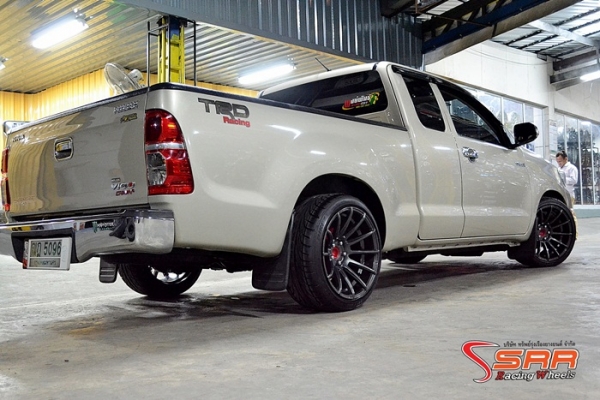 RSZ ขอบ18 5รูยาง DUNLOP DZ101 275/35R18 ชุดละ 25,000 บาท