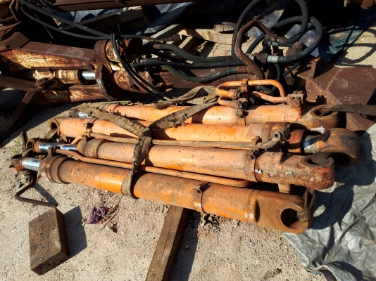 กระบอกไฮดรอลิคฮิตาชิex200-3 กระบอกไฮดรอลิคฮิตาชิex200-3